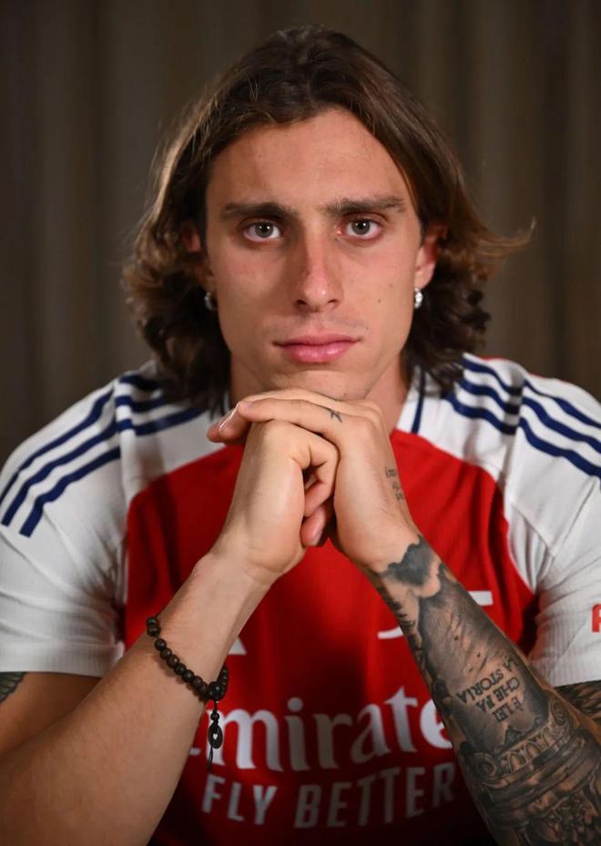 阿森纳国际比赛日官宣签约,志在德国杯名次提升,赛场秩序良好,年轻球员得到机会的简单介绍 阿森纳国际比赛日官宣签约,志在德国杯名次提升,赛场秩序良好,年轻球员得到机会的简单介绍